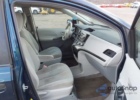 2011 Toyota Sienna from USA, damaged, VIN 5TDKA3DC6BS001746